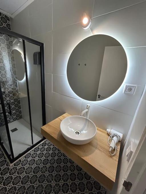 Apartamento Recien Reformado Con 5 Habitaciones Y 3 Banos Madrid Exterior photo